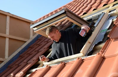 Pose de fenêtres de toit Velux à Tharot
